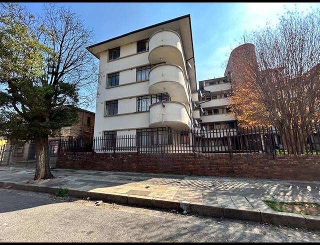 2 BEDROOM APARTMENT FOR SALE IN GERMISTON WEST